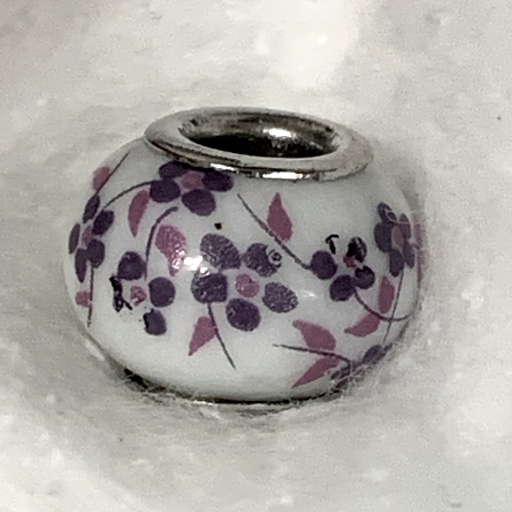 Purple and pink flower bead